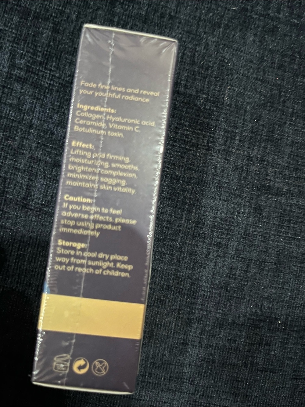 Avita Navy and Gold Anti-Aging Serum Box